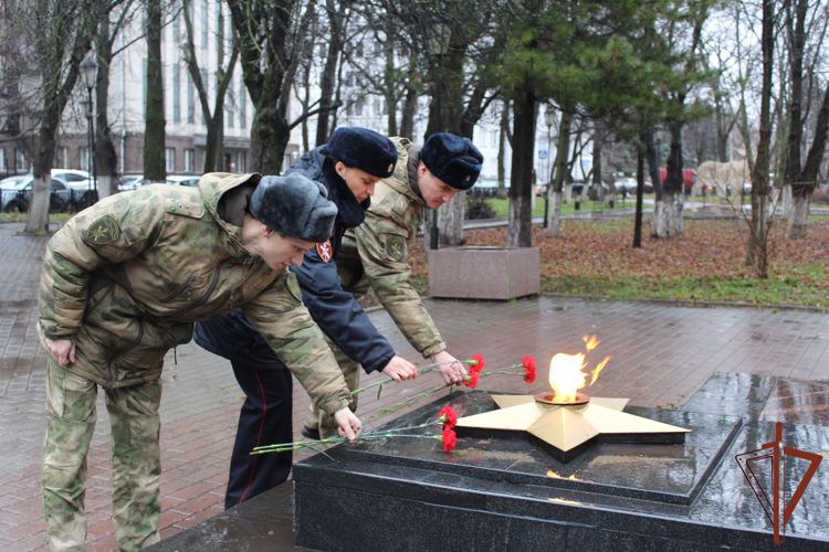 Росгвардейцы Северо-Западного округа  почтили память погибших сотрудников и военнослужащих