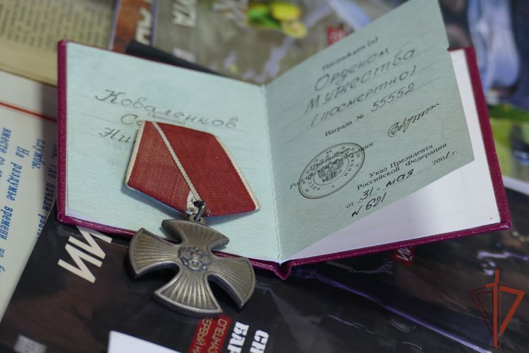 Мама героически погибшего сотрудника иркутского ОМОН рассказала журналистам о своём сыне (видео)