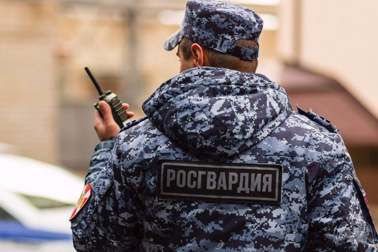Сотрудники Росгвардии задержали в Екатеринбурге подозреваемых в совершении различных правонарушений