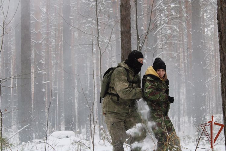 Военнослужащие отряда спецназа «Ермак» Росгвардии провели для новосибирских подростков тактическую игру