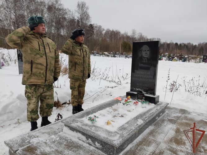 День героев Отечества отметили в Сибирском округе Росгвардии (фото, видео)