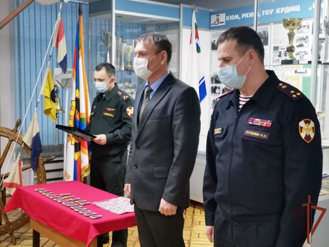 Воспитанники карельского профильного класса Росгвардии вступили в «Гвардейскую смену» (фото, видео)