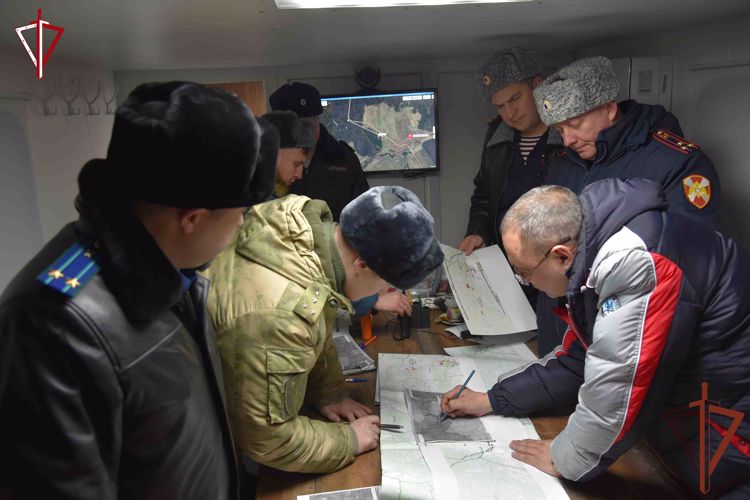 Личный состав Росгвардии, задействованный в поисках вертолета, вернулся в пункт постоянной дислокации