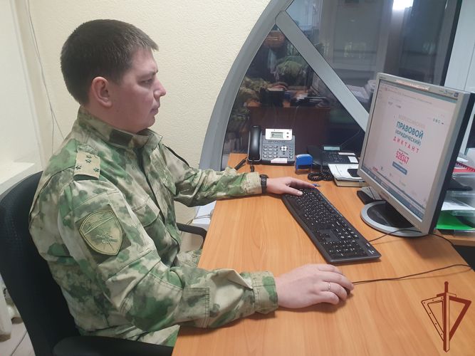 Росгвардия приняла участие во Всероссийском правовом диктанте в Югре