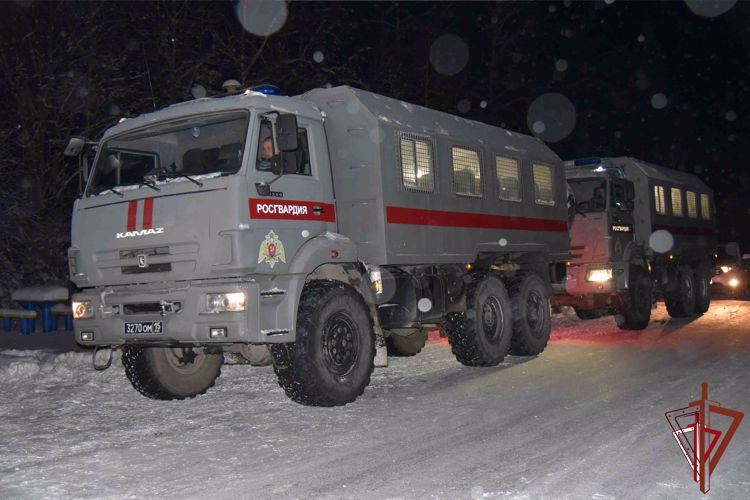 Личный состав Росгвардии, задействованный в поисках вертолета, вернулся в пункт постоянной дислокации
