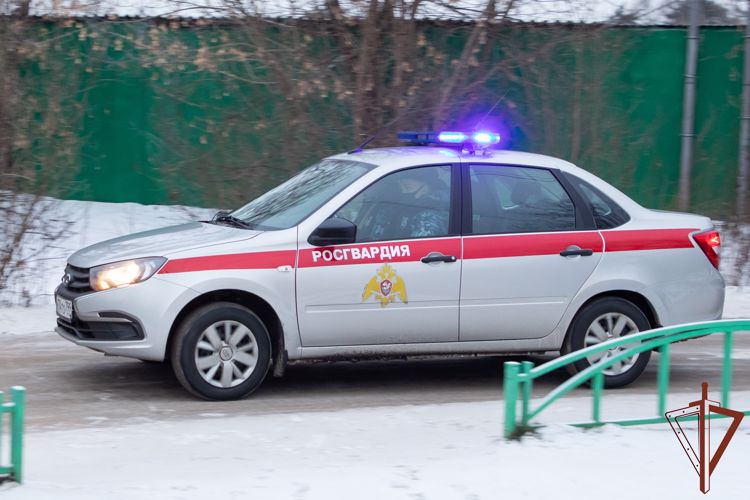 Сотрудники Росгвардии задержали в Москве подозреваемого в распространении наркотиков