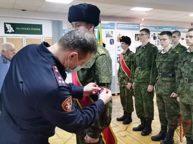 Воспитанники карельского профильного класса Росгвардии вступили в «Гвардейскую смену» (фото, видео)
