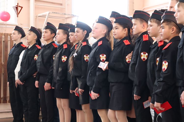 Хабаровские школьники торжественно вступили в «Гвардейскую смену» 