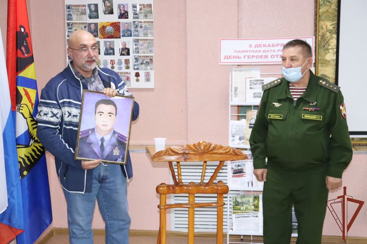 Экспозиция памяти Героя России из ОМОН открыта в хабаровском военно-патриотическом клубе 