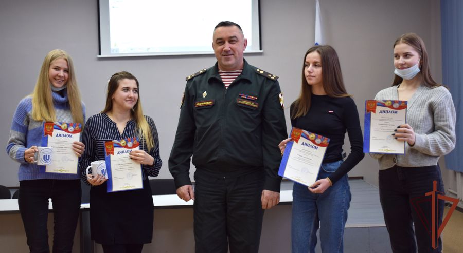 Офицер Росгвардии стал соорганизатором образовательного проекта «100 вопросов профессионалу» университета им. Н.И. Лобачевского 