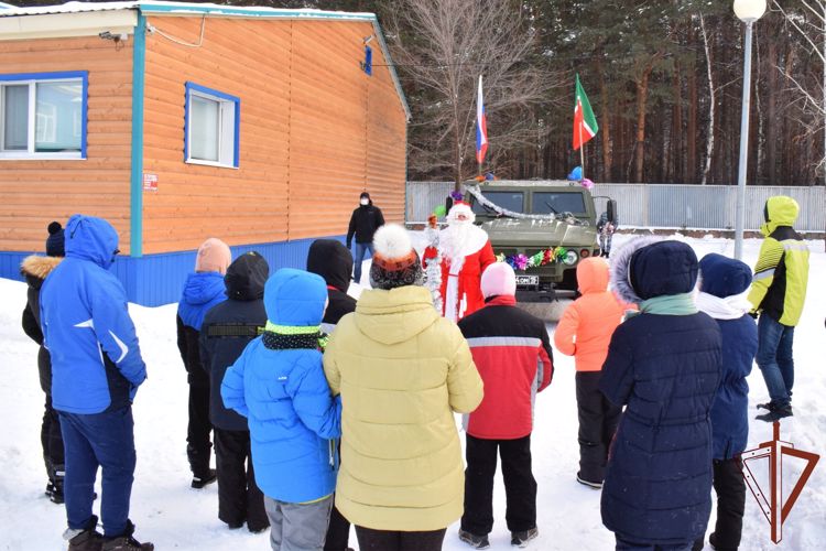 Акция Росгвардии «Дед Мороз специального назначения» стартовала в Республике Татарстан