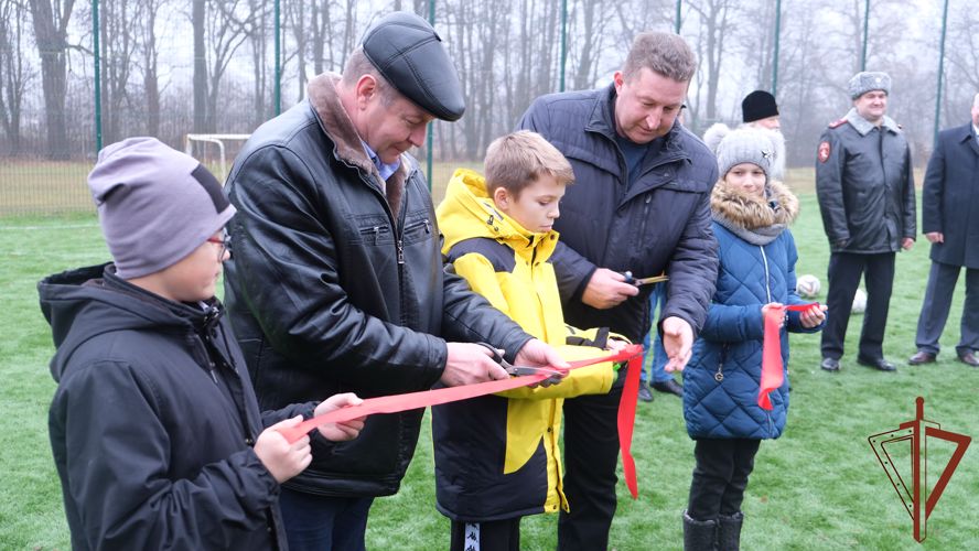 Подшефные Росгвардии школьники из Орла познакомились с биографией родоначальника войск правопорядка