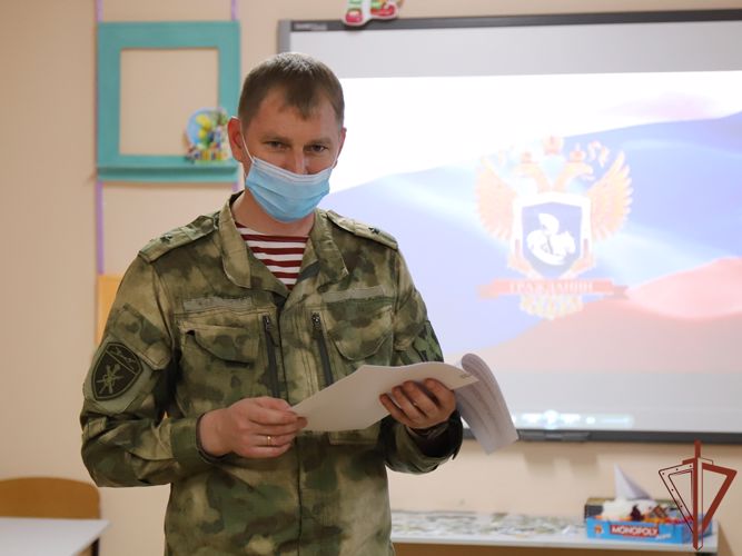 В Уральском округе Росгвардии проходят мероприятия ко Дню Конституции