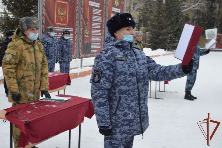 Росгвардейцы принимают участие в мероприятиях, посвященных Дню Конституции 