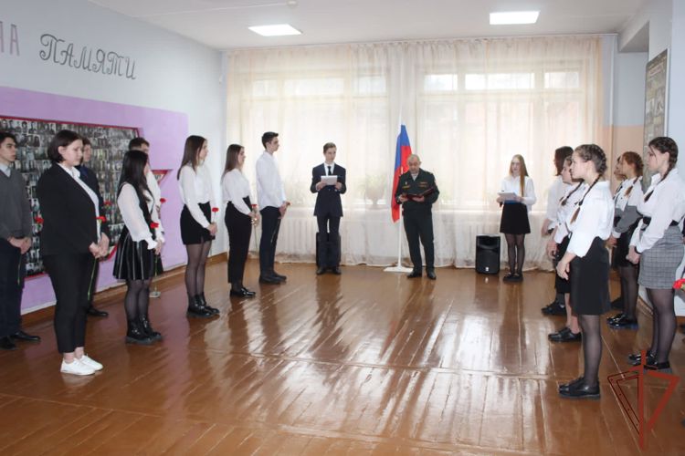 Память о погибшем воине правопорядка увековечили в Сибири
