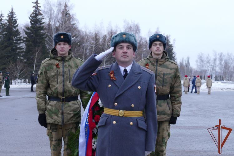 В Сибирском округе Росгвардии проходят мероприятия по случаю Дня Неизвестного солдата
