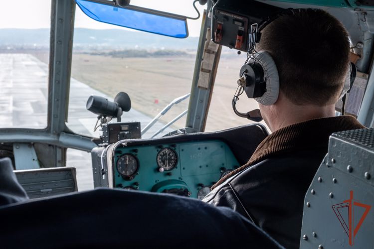 Авиационная эскадрилья Уральского округа Росгвардии отмечает 40-летие (видео)