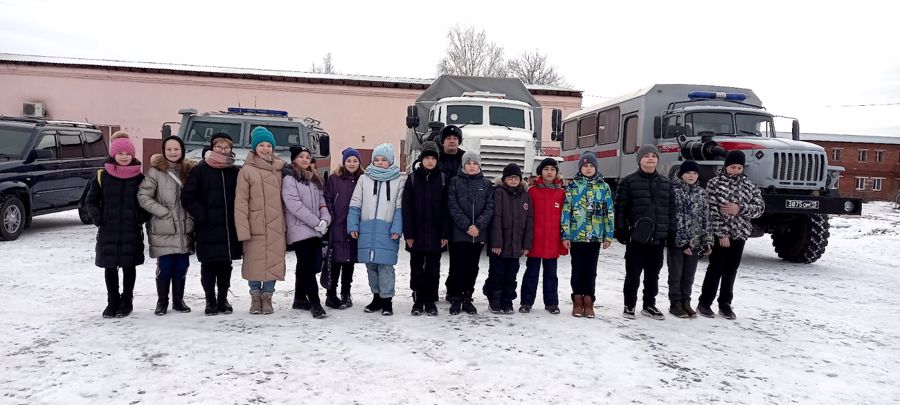 Экскурсию для подшефных школьников провела Росгвардия в Екатеринбурге