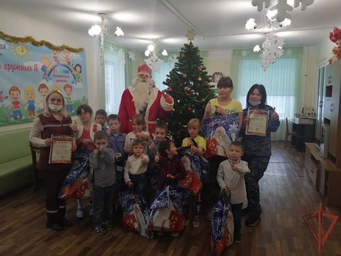 На Среднем Урале дан старт ведомственным новогодним акциям Росгвардии (видео)