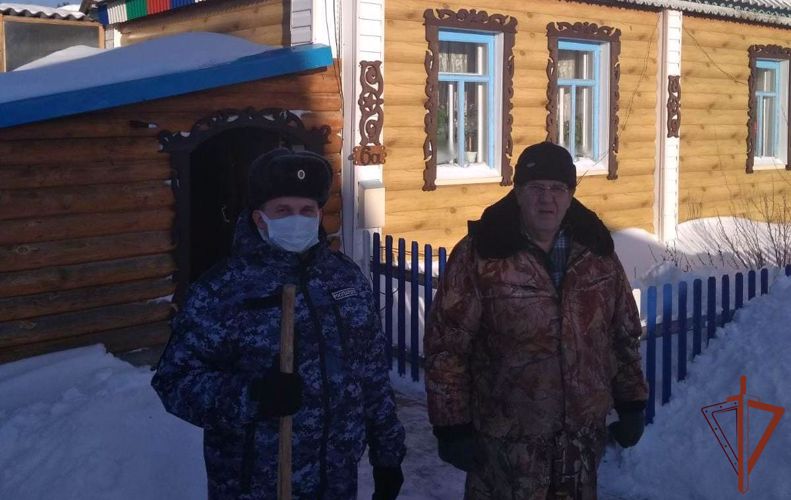  Росгвардия оказала социально-бытовую помощь ветеранам службы и пожилым гражданам в Тюменской области