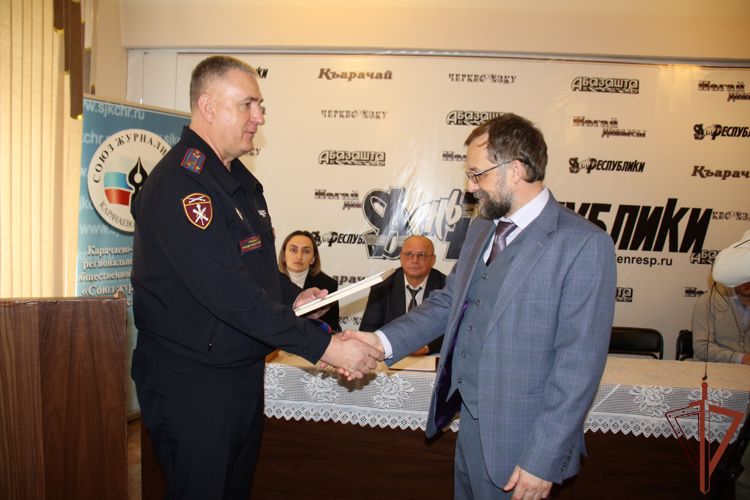 На Северном Кавказе Росгвардия поздравила журналистов с профессиональным праздником