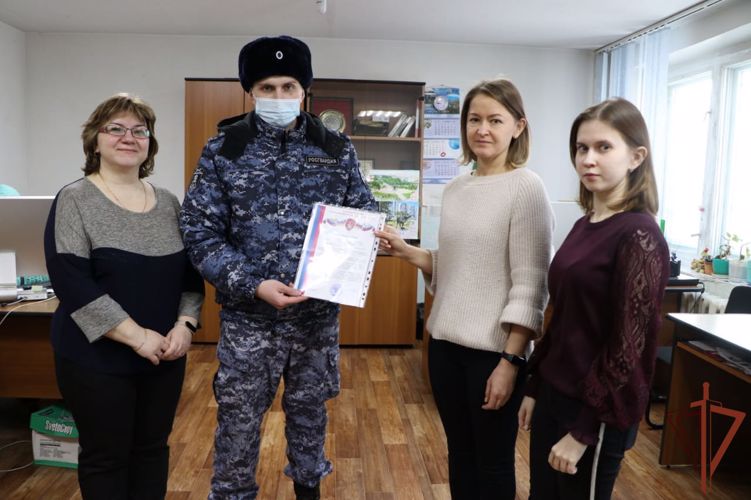 Росгвардия поздравила уральских журналистов  с Днём российской печати 