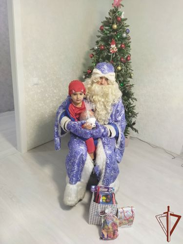 Дед Мороз специального назначения продолжает свое шествие по Уфе