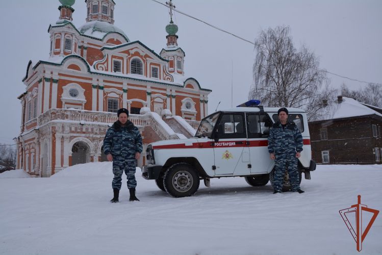 В Северо-Западном округе сотрудники Росгвардии обеспечили правопорядок в Крещение Господне