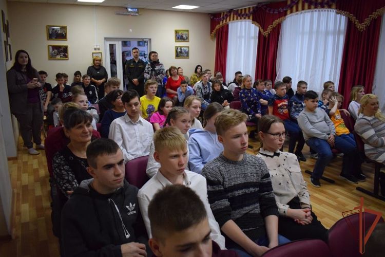 Росгвардейцы поздравили воспитанников ниженогородского подшефного детского дома с прошедшими Новым годом и Рождеством