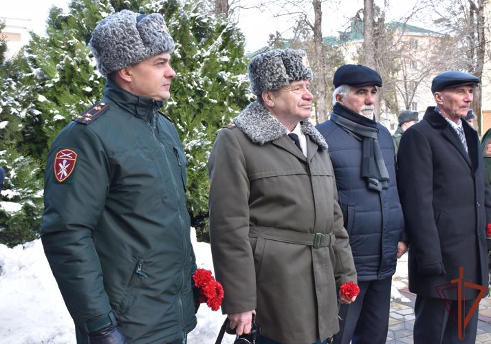 Росгвардейцы приняли участие в открытии мемориального знака, посвященного артиллерийской установке «Катюша»