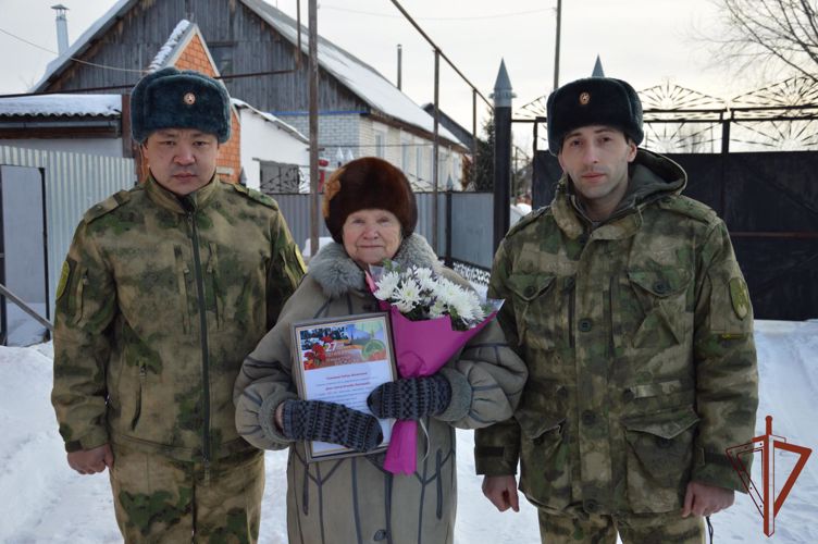 Росгвардия на Урале провела памятные мероприятия, посвященные 78-ой годовщине полного освобождения Ленинграда от фашисткой блокады