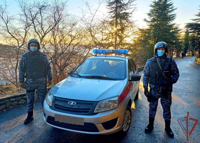 Росгвардейцы спасли жительницу Ялты от необдуманного шага