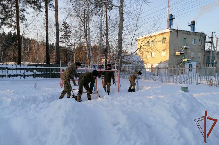 Росгвардейцы в Зауралье оказали помощь подшефному дошкольному детскому учреждению