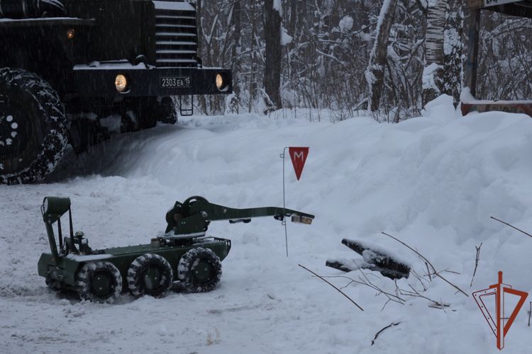 Нижегородским журналистам показали работу инженерных подразделений Росгвардии