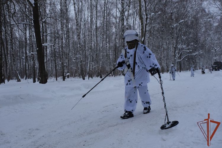 Нижегородским журналистам показали работу инженерных подразделений Росгвардии