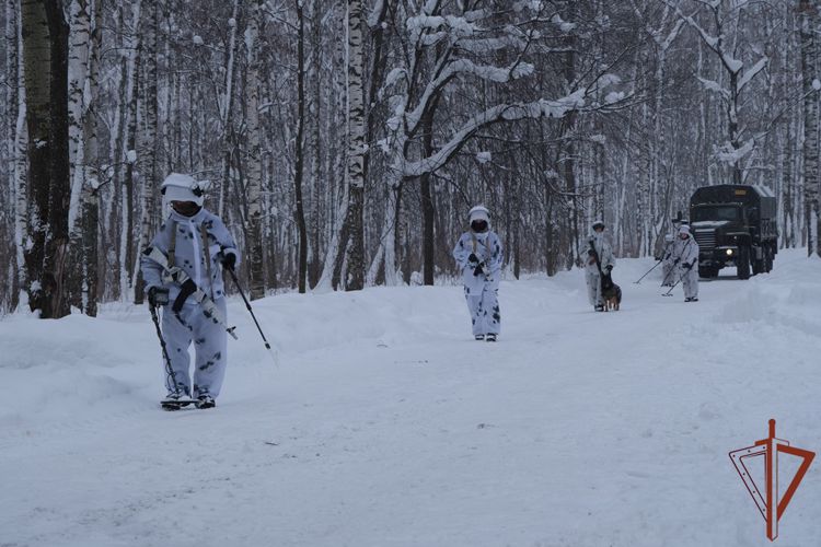 Нижегородским журналистам показали работу инженерных подразделений Росгвардии