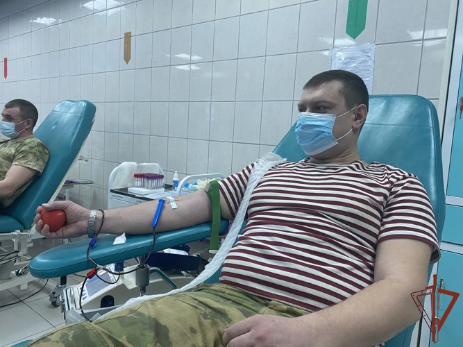 Росгвардейцы пополнили запасы донорской крови Томской области