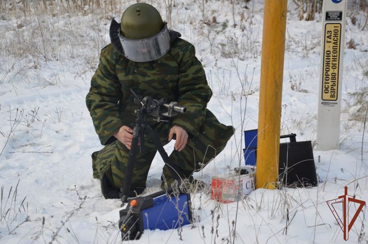 Командующий Центральным округом поздравил специалистов-инженеров с 75-летием службы