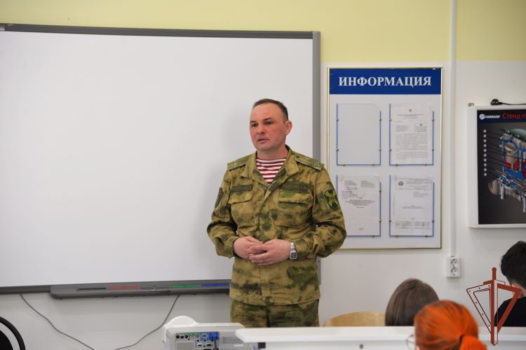 Росгвардейцы принимают участие в ведомственной акции «Неделя мужества» на Урале