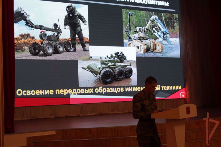 Курсанты Пермского военного института Росгвардии познакомили кадет со своим вузом