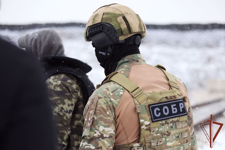 При содействии уфимского СОБР Росгвардии задержаны подозреваемые в разбойном нападении на банк (видео)