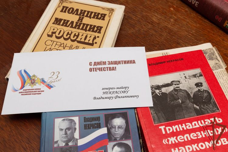 Росгвардия поздравила ветеранов Великой Отечественной войны с Днем защитника Отечества