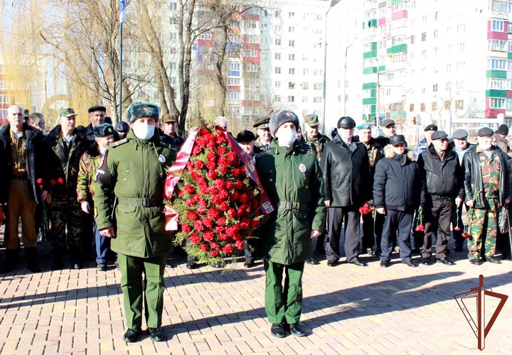 Дань уважения ратным подвигам воинов-интернационалистов отдали росгвардейцы на юге России