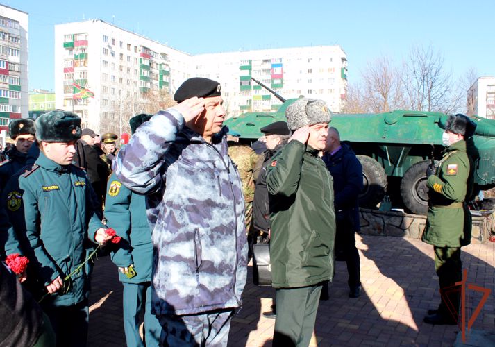Дань уважения ратным подвигам воинов-интернационалистов отдали росгвардейцы на юге России