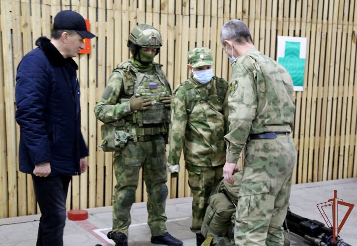 Спецназовцы Росгвардии исполнили мечту школьника из Новокубанска
