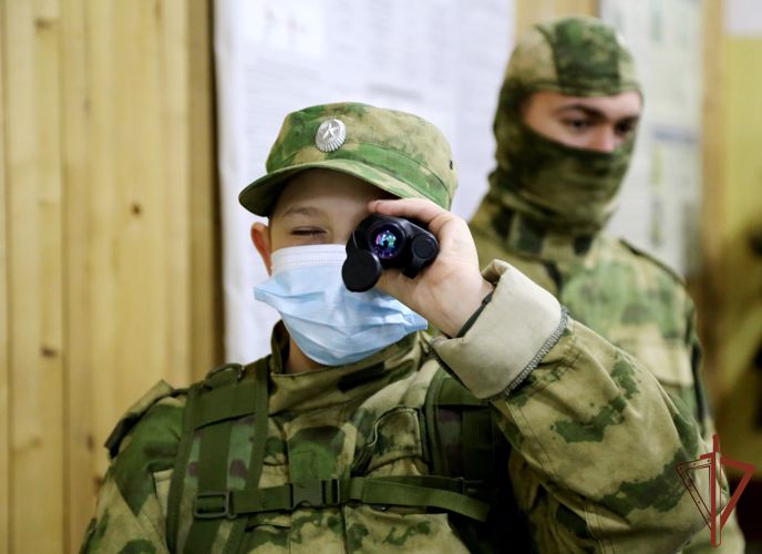 Спецназовцы Росгвардии исполнили мечту школьника из Новокубанска