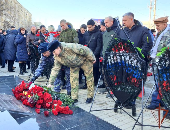Дань уважения ратным подвигам воинов-интернационалистов отдали росгвардейцы на юге России