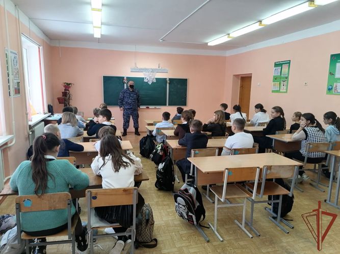 Росгвардейцы Центрального округа приняли участие в мероприятиях к годовщине вывода советских войск из Афганистана
