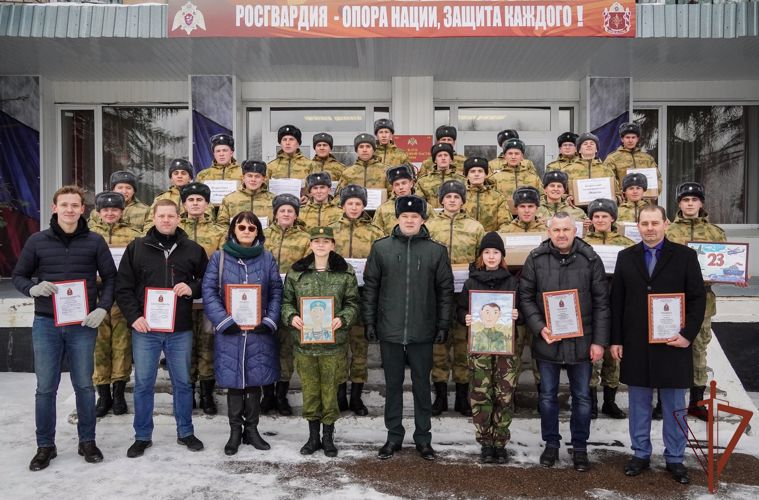 Росгвардейцы Северо-Западного округа получили праздничные посылки в рамках акции к 23 февраля