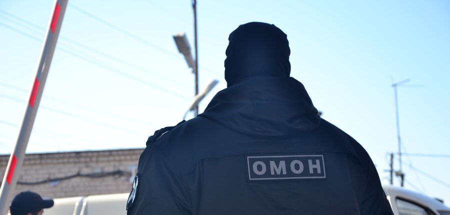 Самарский ОМОН Росгвардии обеспечил проведение мероприятий по уголовному делу о крупной неуплате налогов